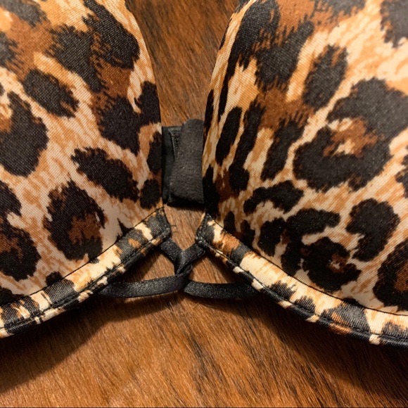 Victoria’s Secret Miraculous Plunge Bra 34B - Picture 3 of 5